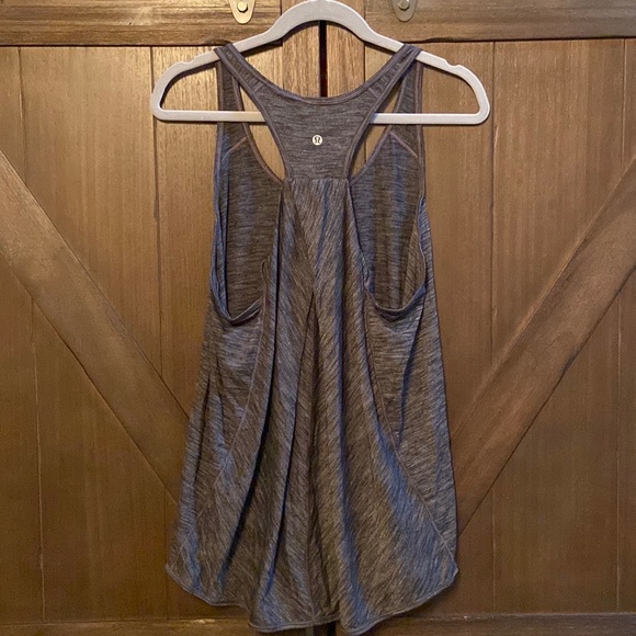 Lot of 2 Lululemon🍋Essential Tank’s - Picture 9 of 12